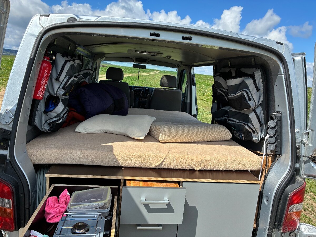 Obytný VW T5 - 13