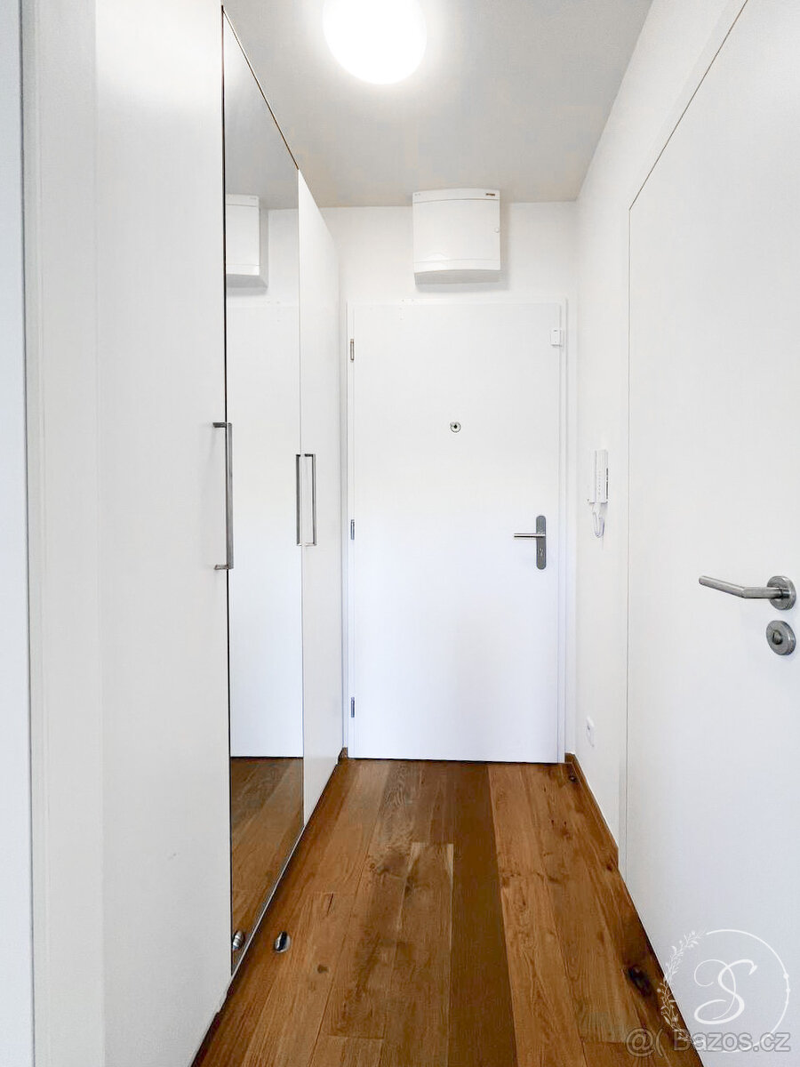 Pronájem bytu 2+kk, 45 m2, Praha - 13