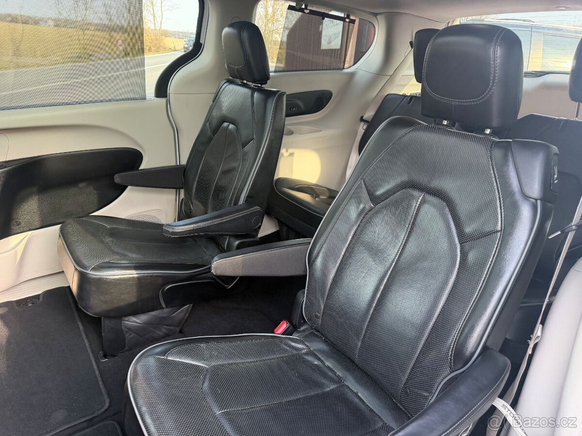 Chrysler Pacifica 3,6 RU Panorama Limited 2018 DPH - 13