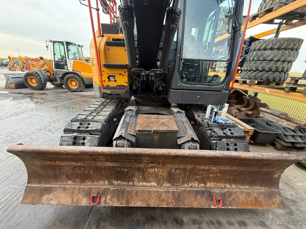 Pásový bagr VOLVO ECR 145EL - 13