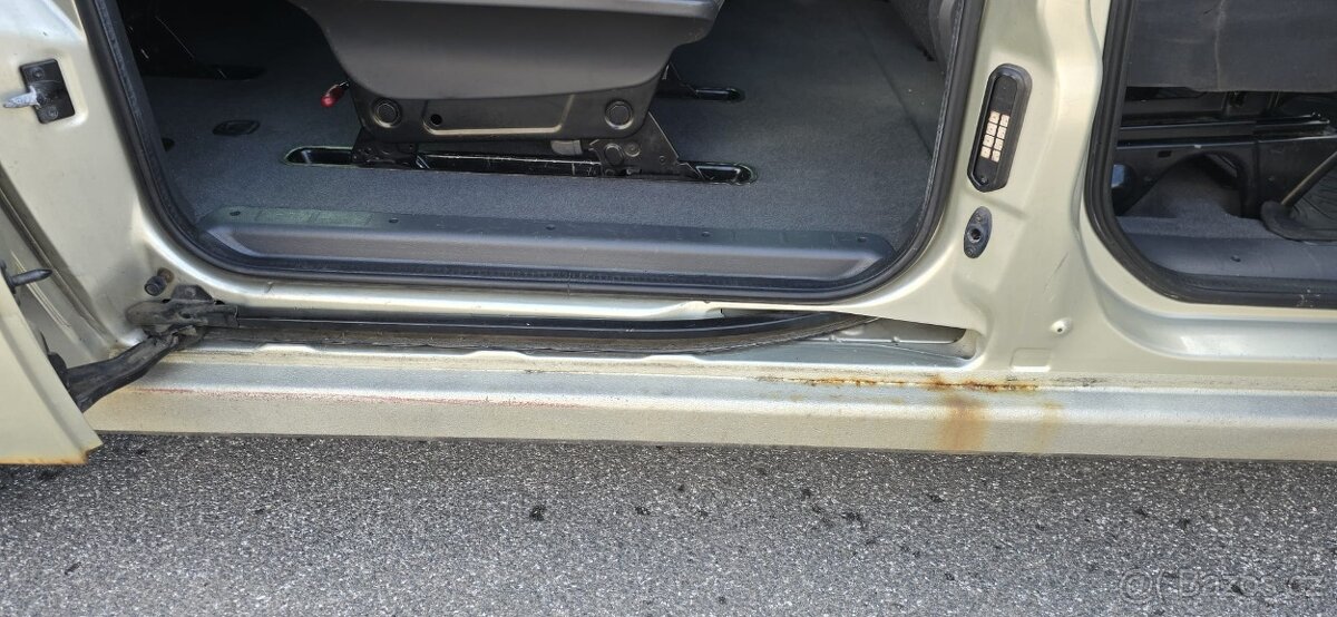 Peugeot Expert Tepee 2.0 HDi (8 míst) - 13