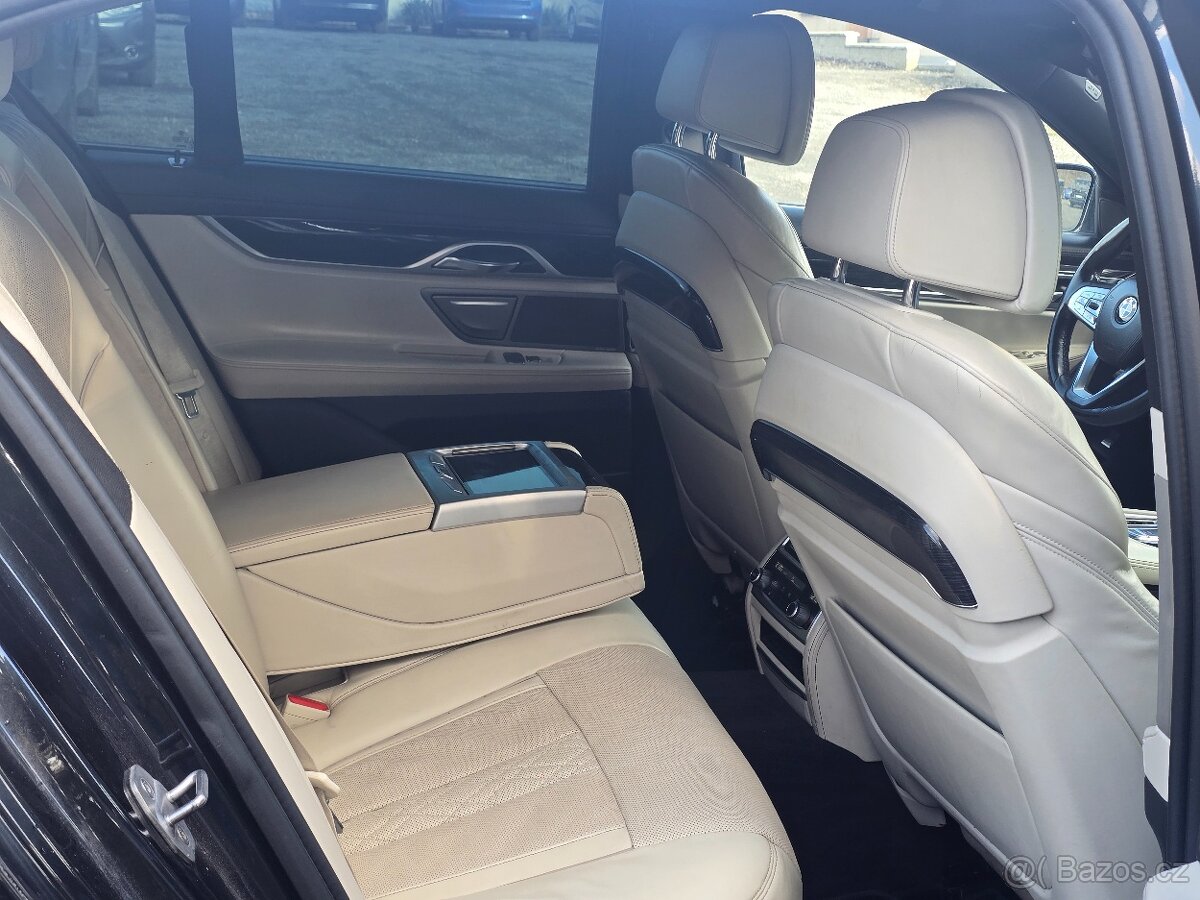 Bmw 7 - 13