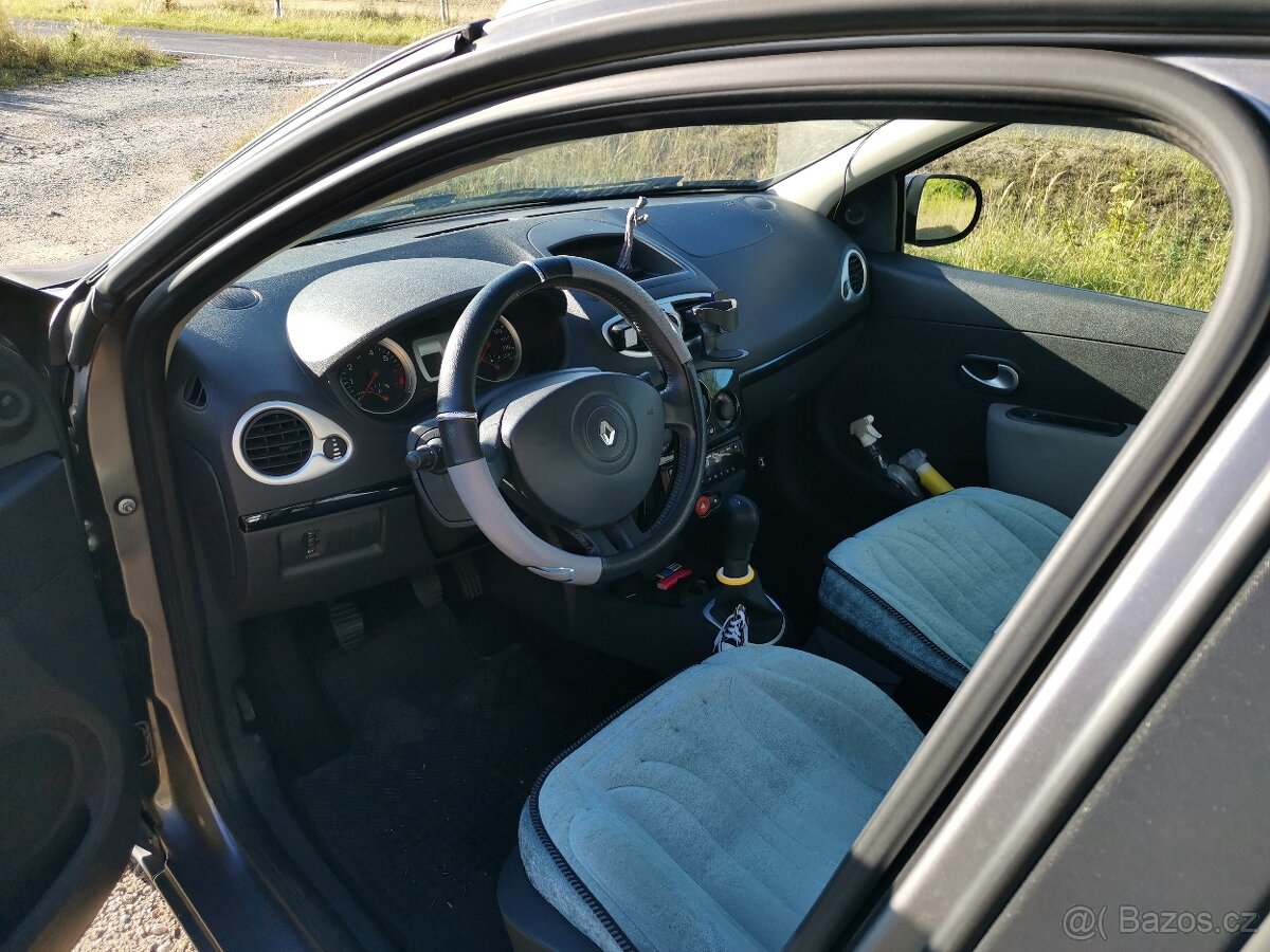 Renault clio grand tour 1.2 - 13