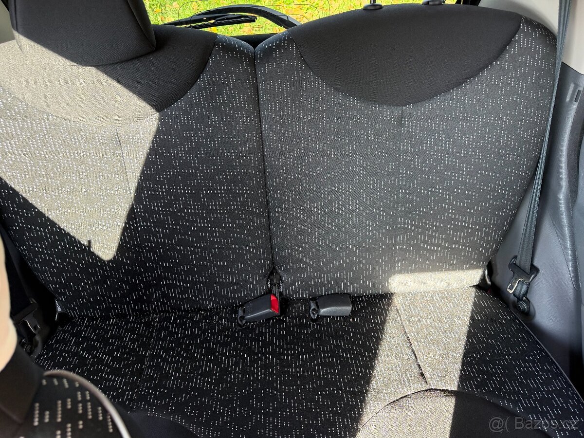 PEUGEOT 107,1.0 benzín 50kW, 43000KM,1majitel - 13