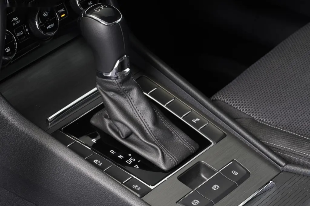 Škoda Superb, 2.0TSI,Style,DSG,Virtual,Tažné - 13