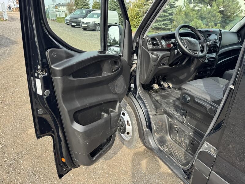 Prodám Iveco Daily 3.0,35C18,6míst,měchy,klima,TZ - 13