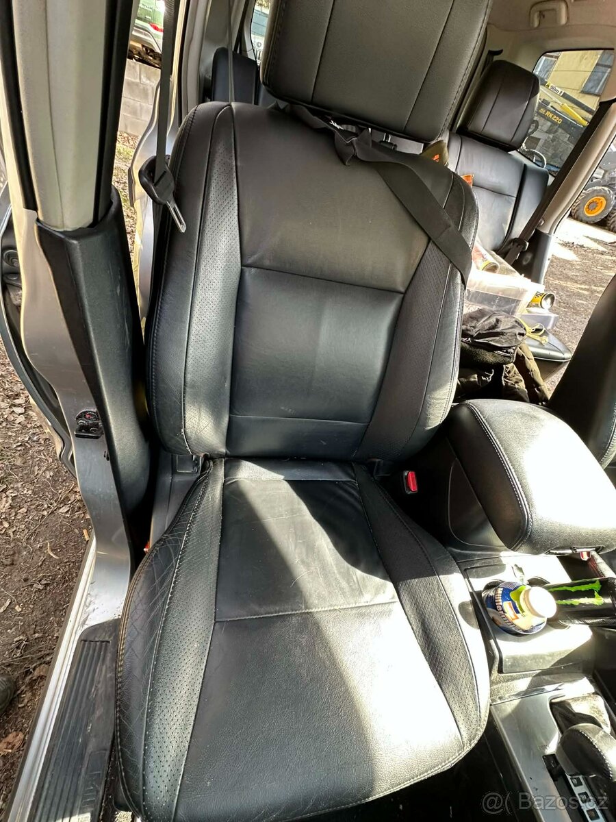 Mitsubishi pajero 3.2 - 13