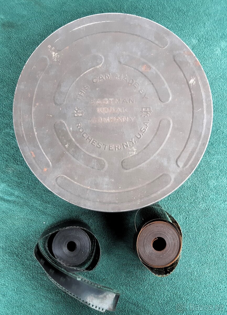 Promítačka na ruční pohon - 13