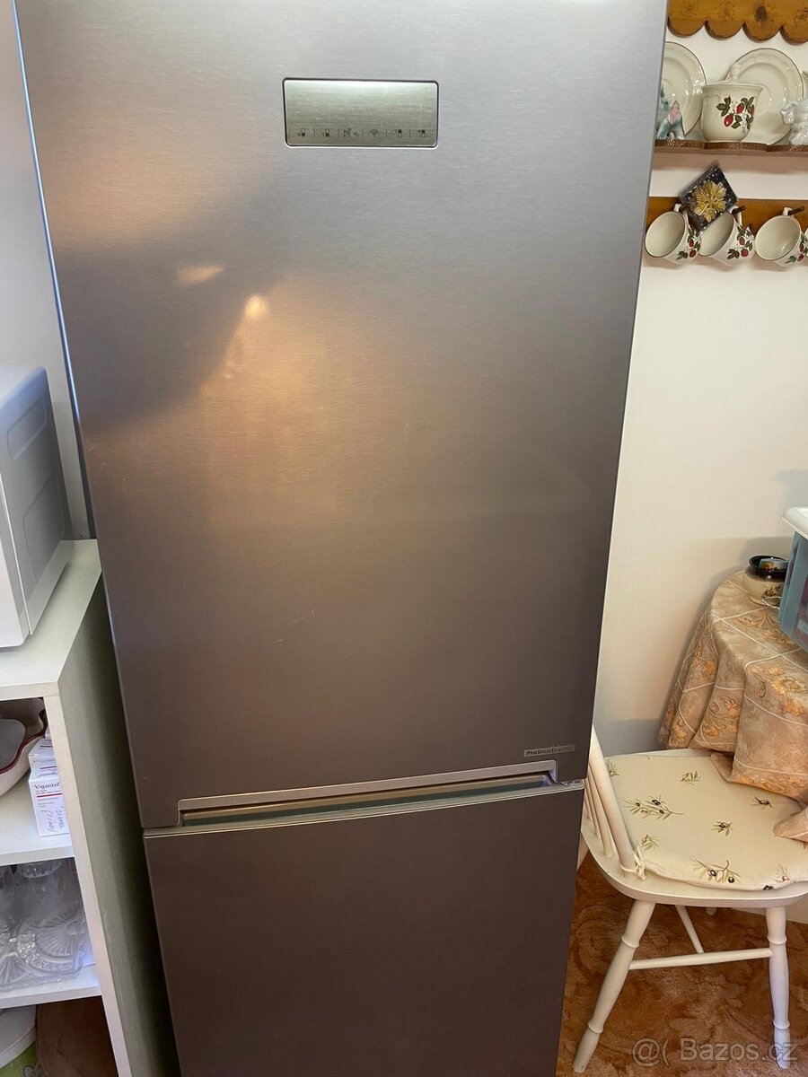 Kombinovaná lednice Beko - 13