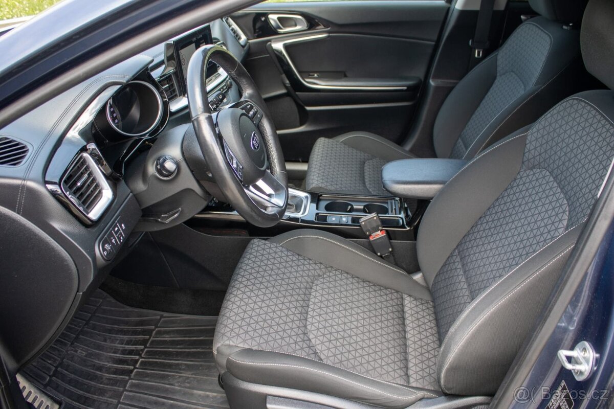 Kia Ceed SW 1.6CRDi automat - 13