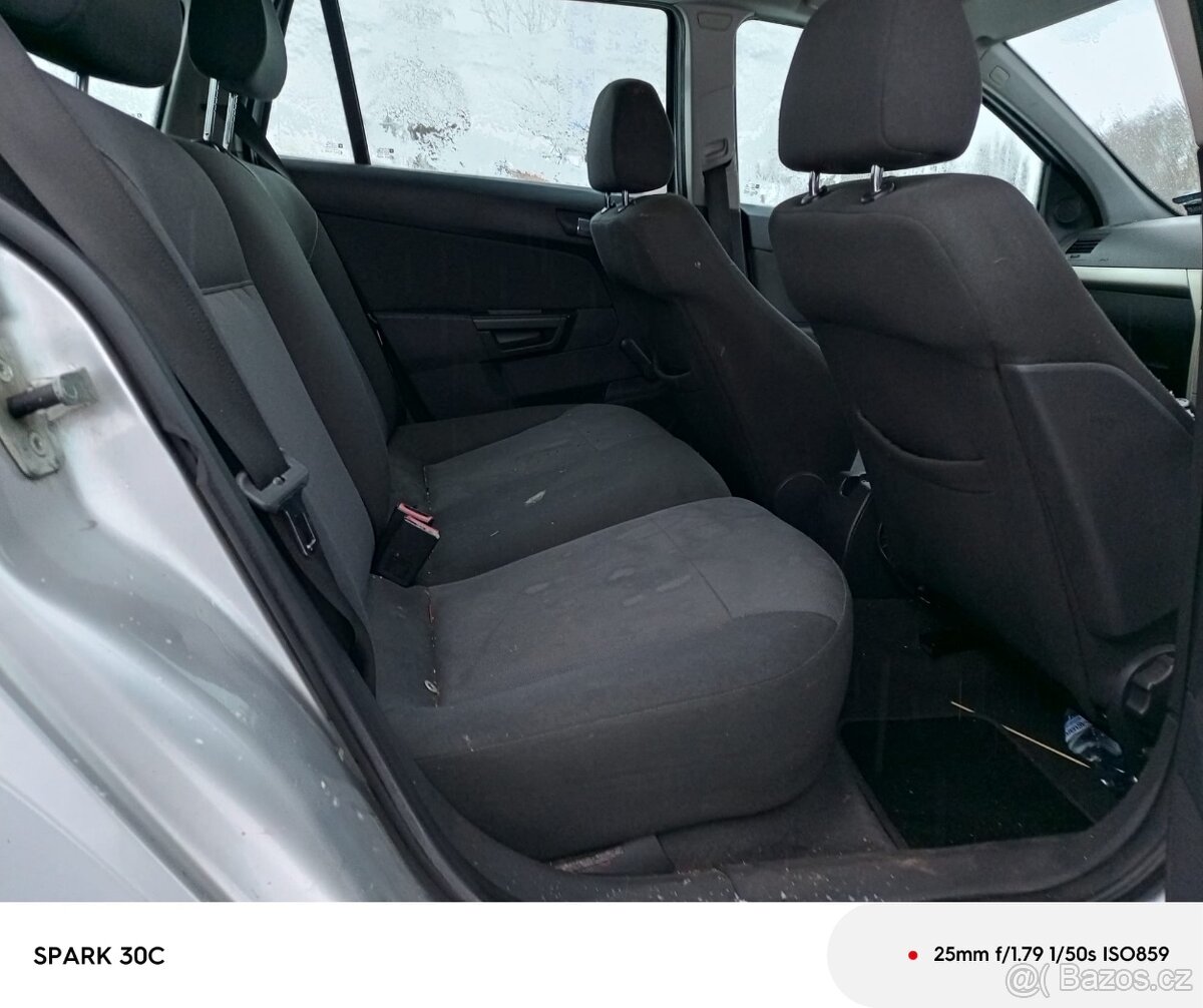 Opel Astra H 1.4i 66kw - 13