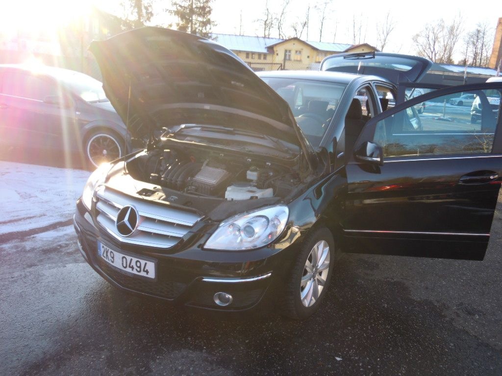 Mercedes B180 - 13
