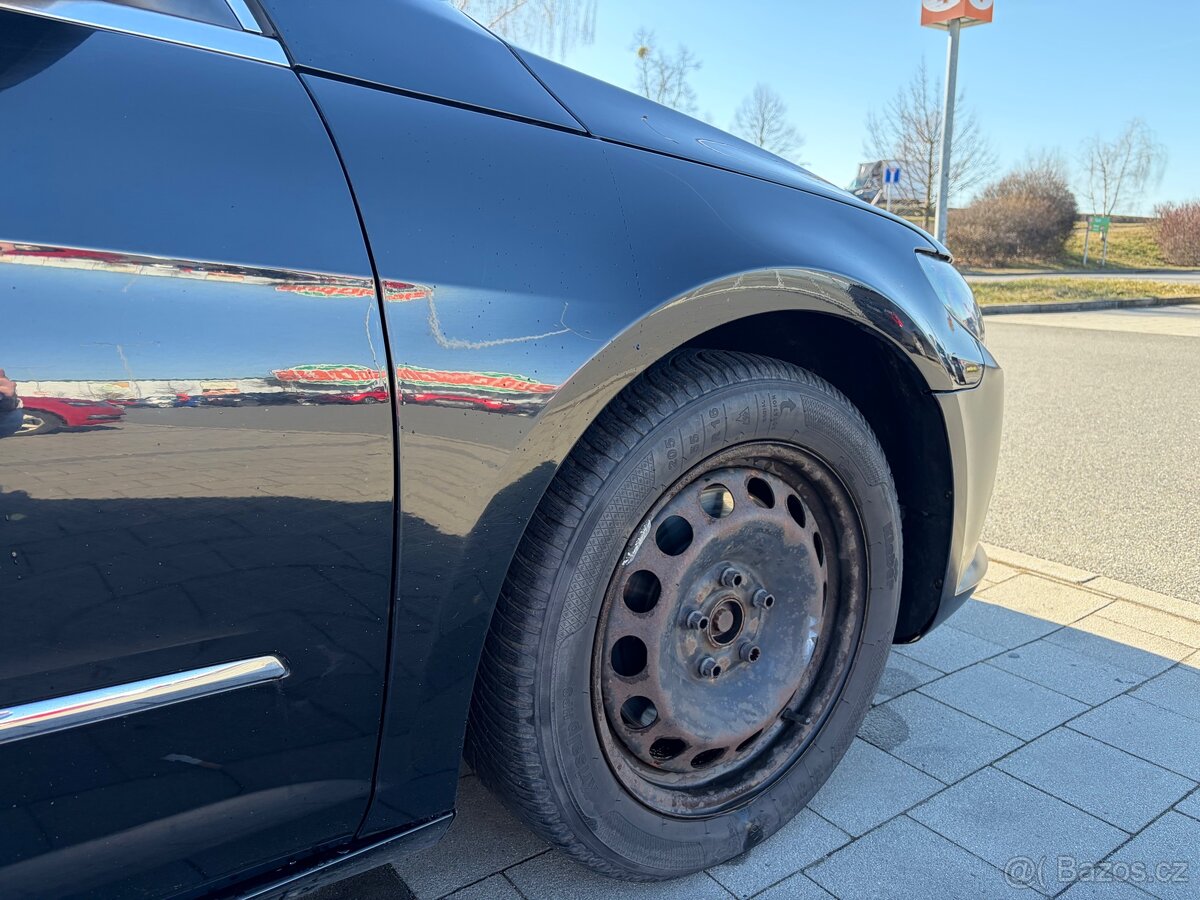 VW Passat CC 2.0TDi 103KW - 5míst - 13