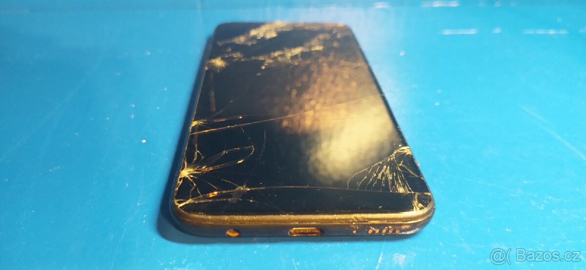 Samsung Galaxy A20e - 13