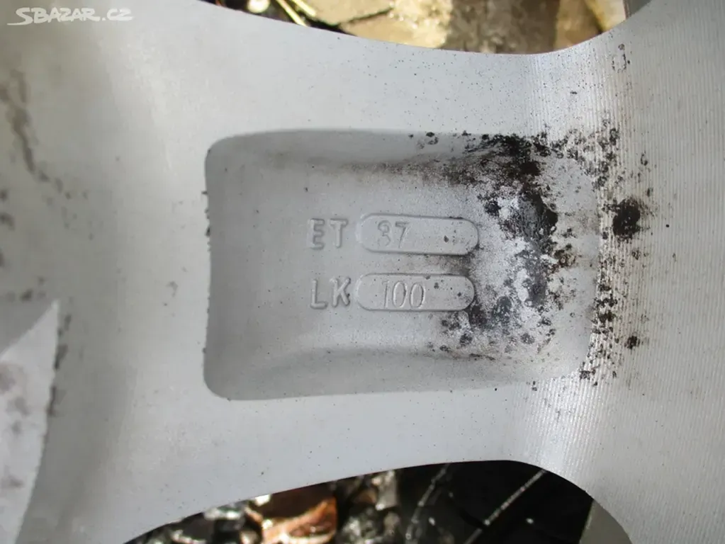 ALU kola 4x100 6,5x15 ET37 s pneu 205/55 R15 - 13