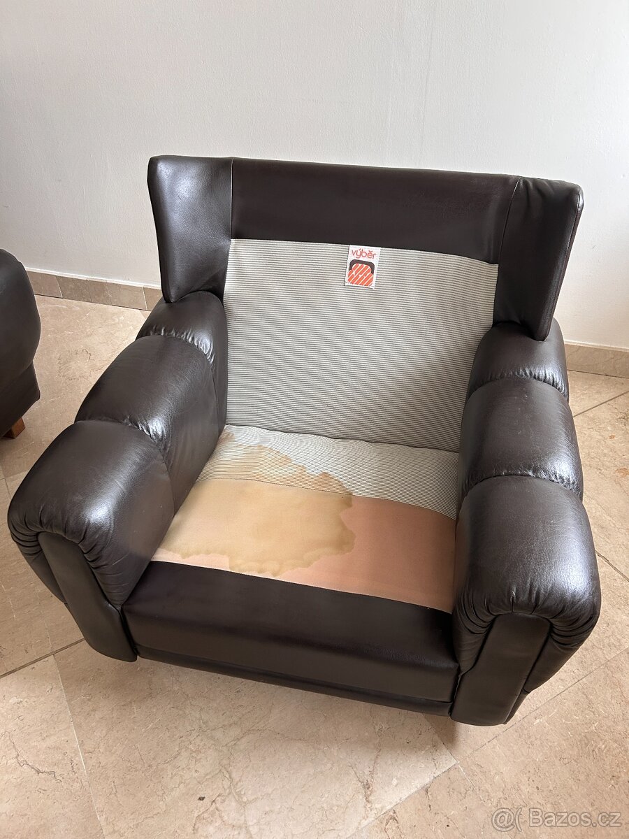 Kožená sedačka a křeslo (prodáme i samostatně) - 13