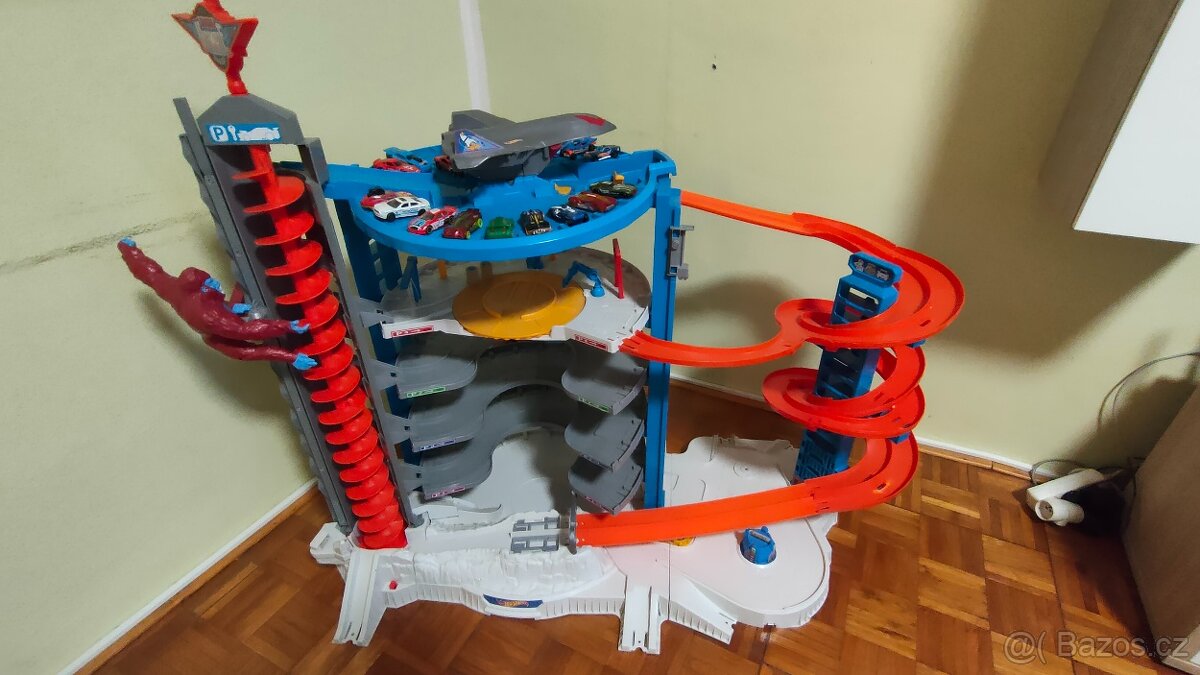 Hot Wheels super ultimate Garage - 13