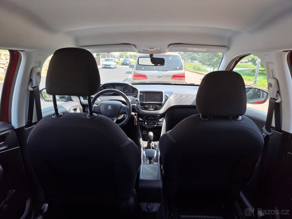 Peugeot 2008 1.2 60kW - 13