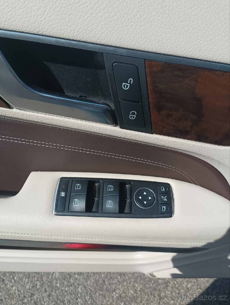 Mercedes-Benz třídy E 220D Coupé - 13