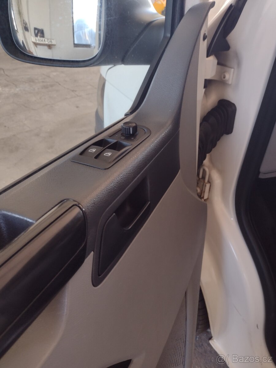 VW Transporter 2.0tdi - 13