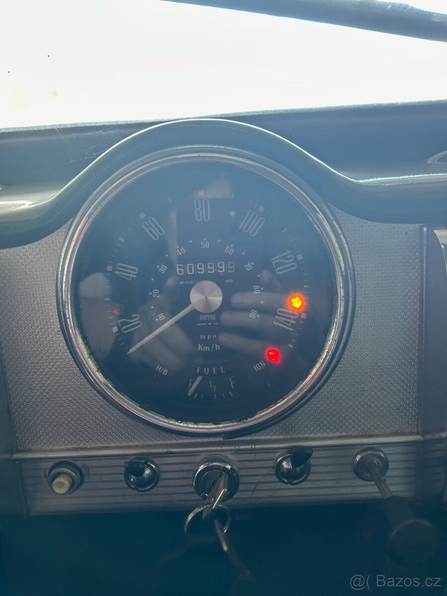 Morris Minor 1000, r.v. 1971 včetně TP - 13