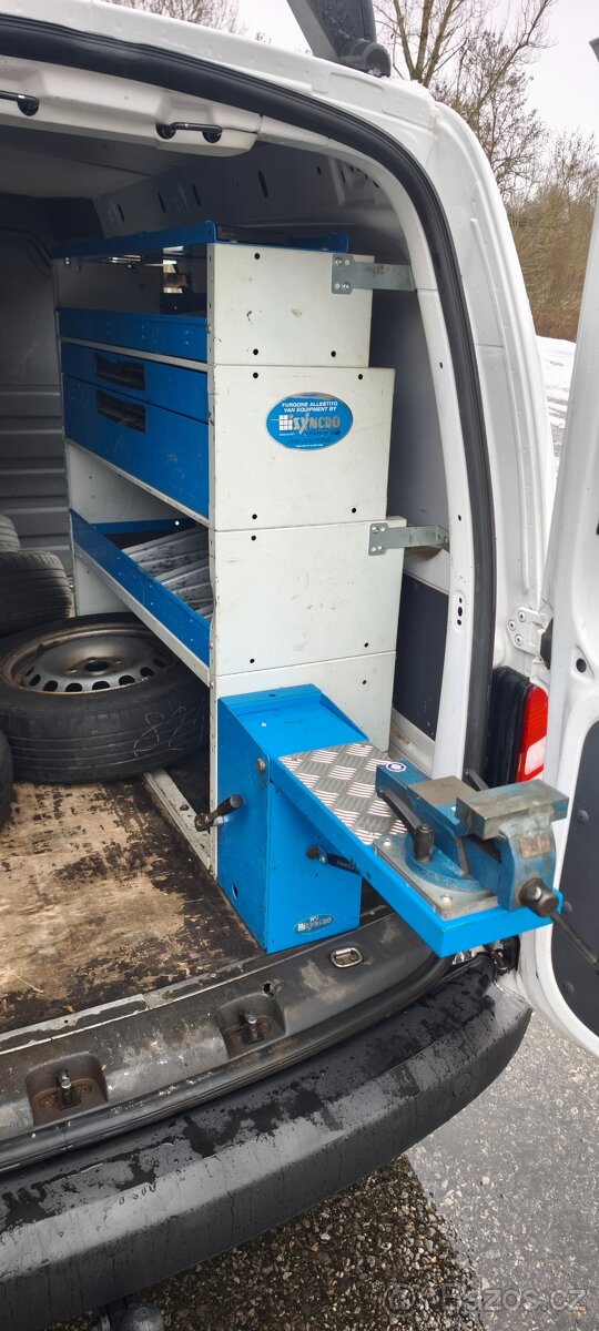 VW Caddy maxi 1,6 TDI - 13