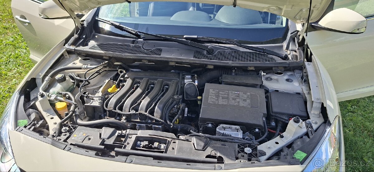 Renault Fluence 1,6i - 13