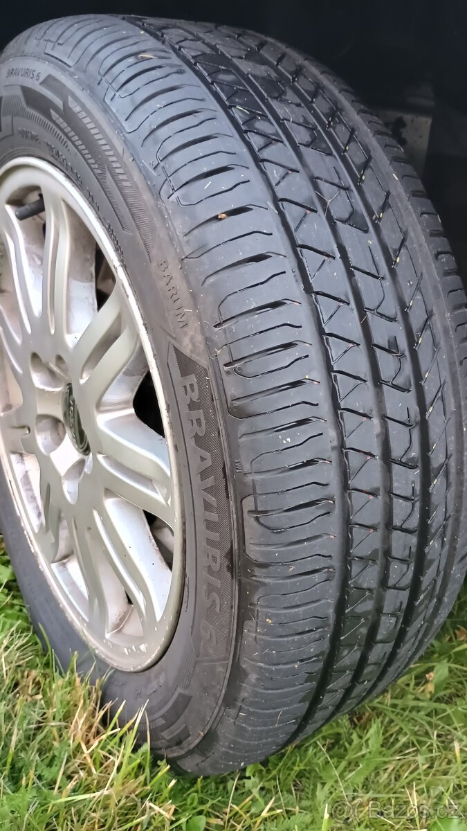 Volvo V70 D5 120kW - 13