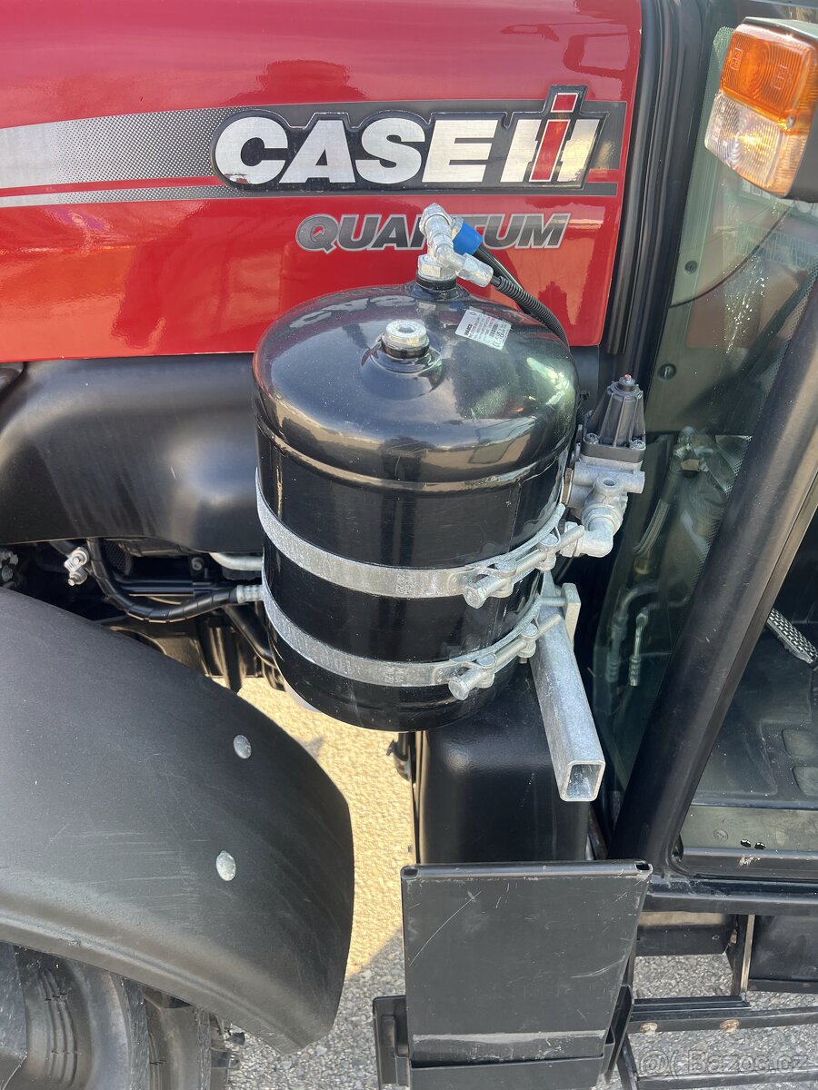 Traktor Case Quantum 85F - 13