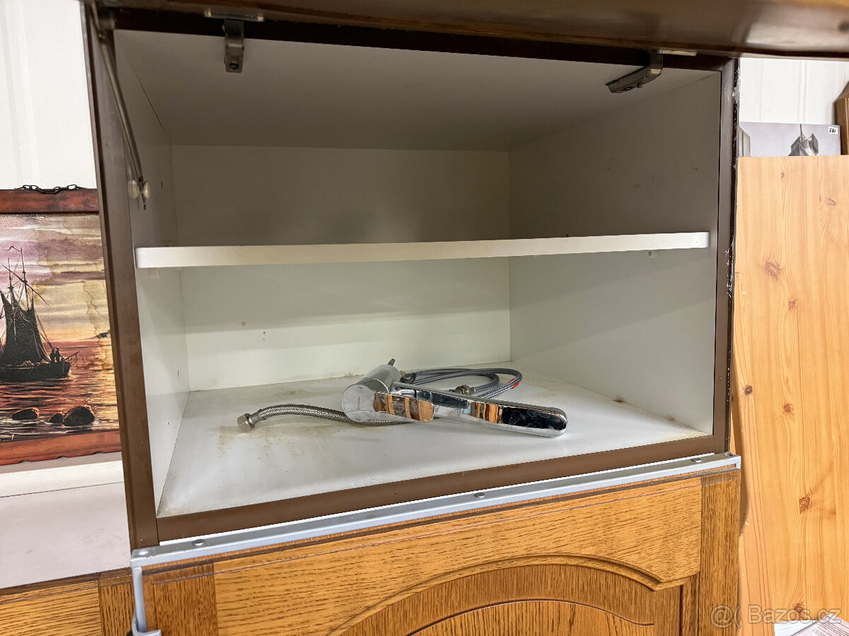 Dubová kuchyňská linka 370cm s lednicí - 13