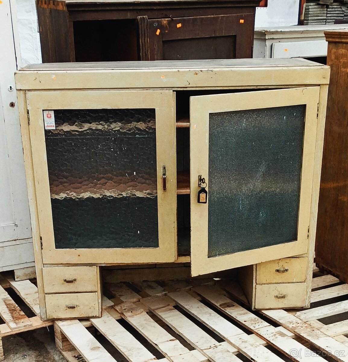 Nábytek k renovaci, - 13