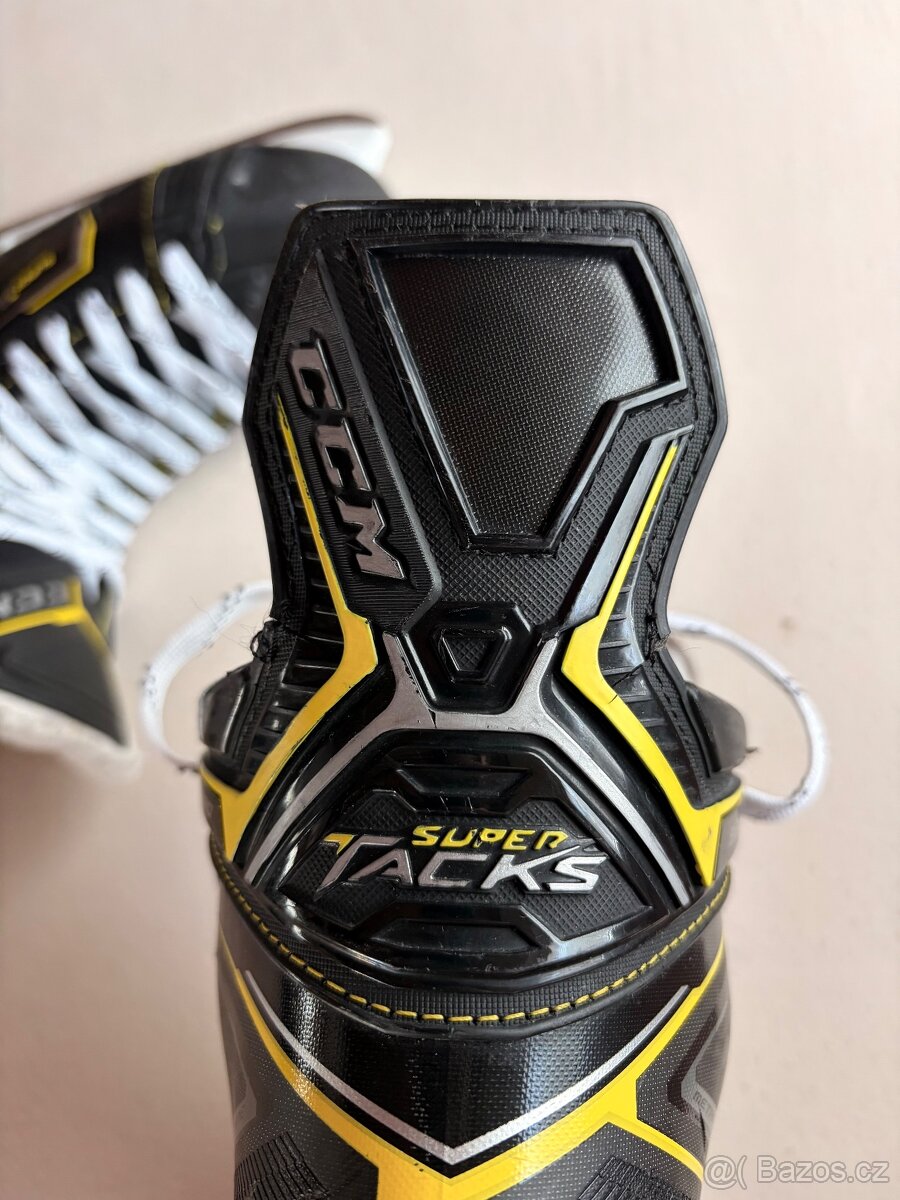 Brusle CCM Super Tacks 9380 SR - 8,5 - 13