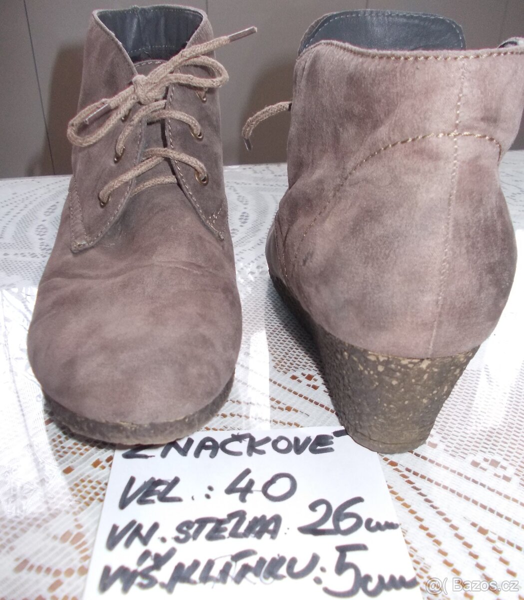 SNĚHULE-ITAL.+KOZAČKY+ZDR.BOTY+STŘEVÍČKY. - 13