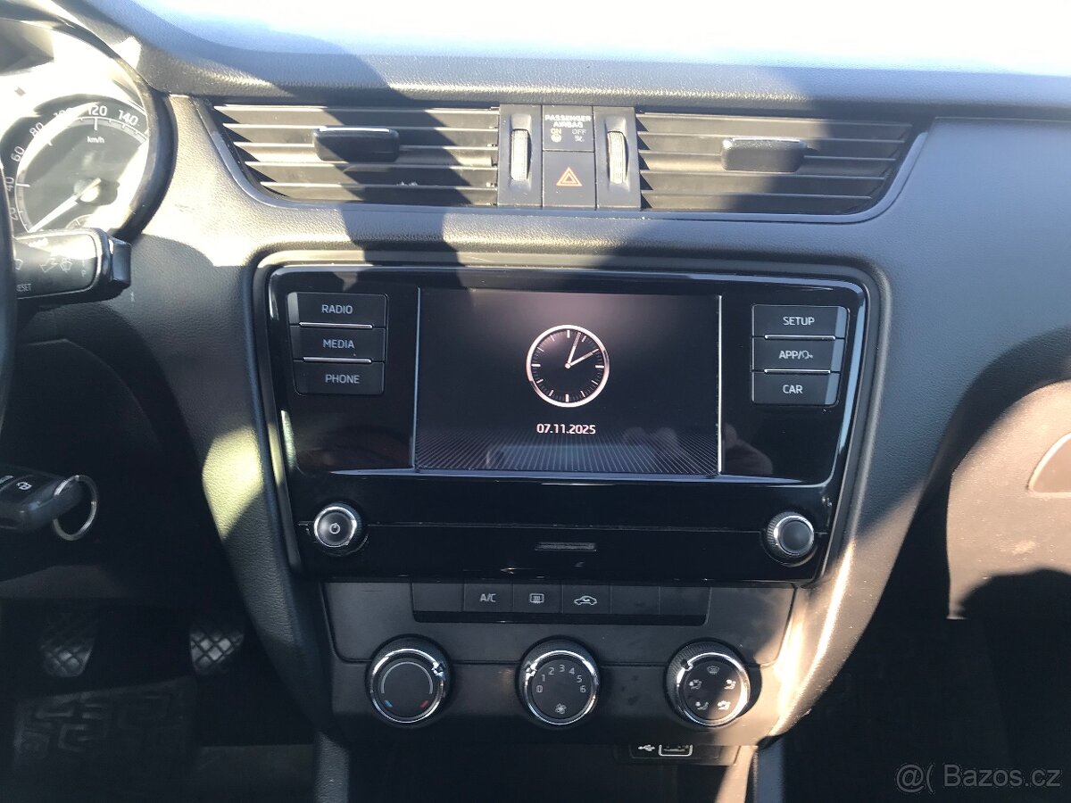 Škoda Octavia, 1.6 TDI 85 KW,TEMPOMAT,ČR... - 13