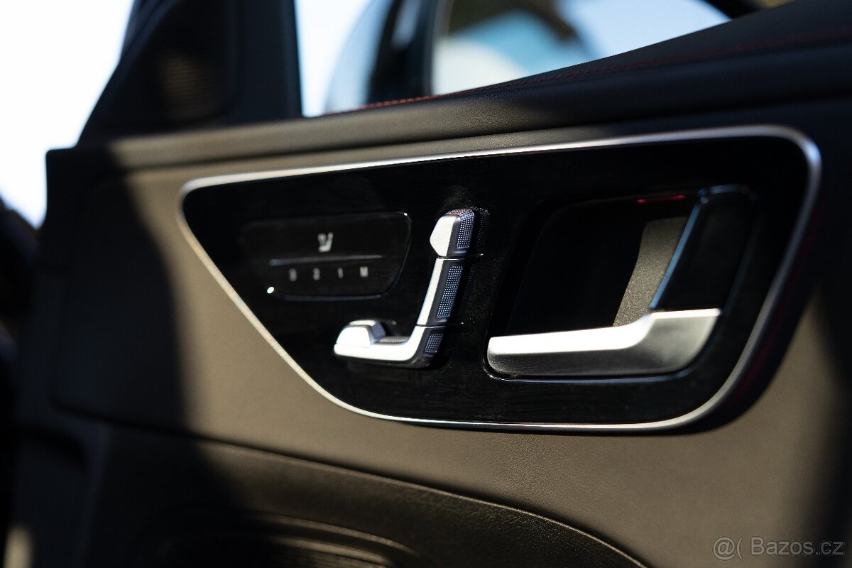 Mercedes C43 AMG 4MATIC + - 13