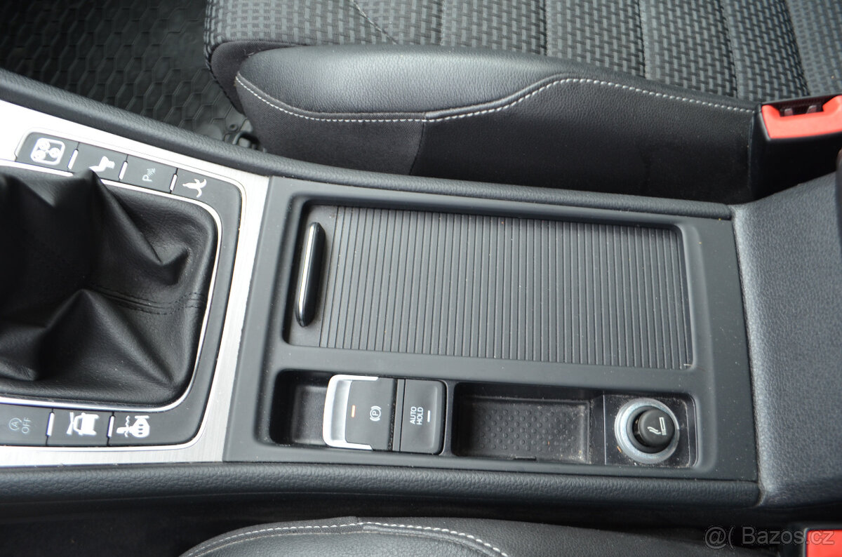 PRODÁM VW GOLF R-LINE 1.4TSI 150PS 2016 NAVI,TOP STAV - 13