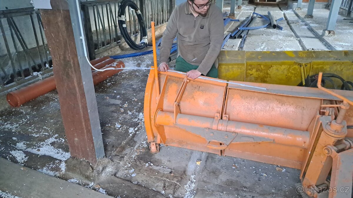 Sněhová radlice - 13