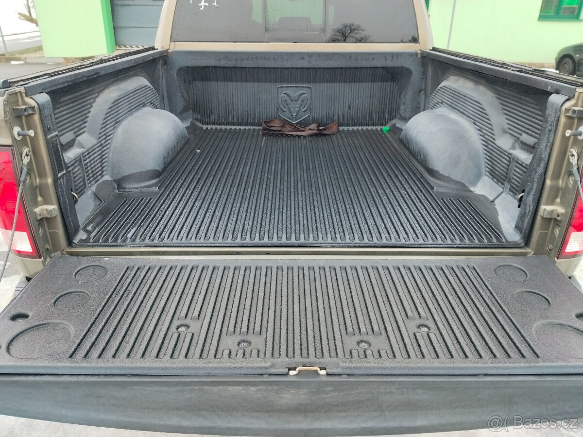 DODGE RAM 1500 5.7 HEMI, 4x4, 2015 - 13