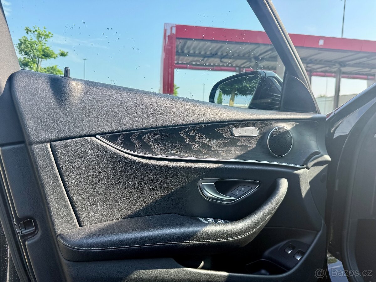 MERCEDES BENZ E 200 combi - 13