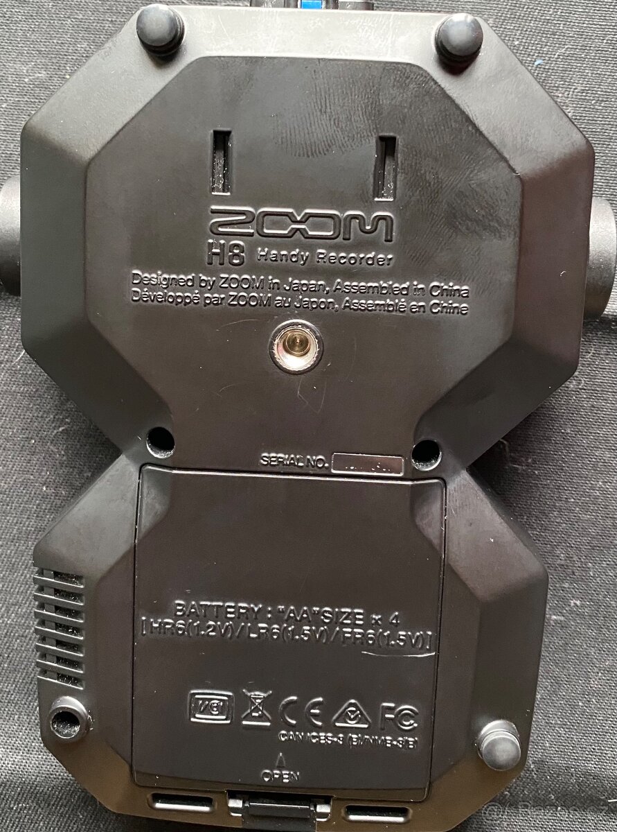 Zoom H-8, set mikrofonů a příslušenství, perfektní stav - 13