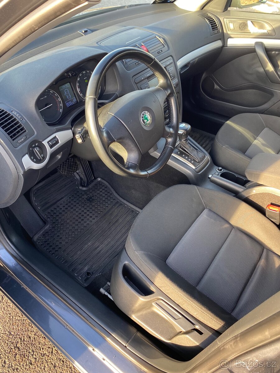 ŠKODA OCTAVIA 1.9 TDI DSG 2007 KRÁSKA - 13
