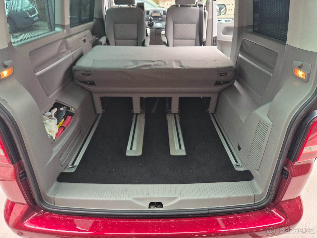 VW Multivan T5 2.0 TDI 7 miestne - 13