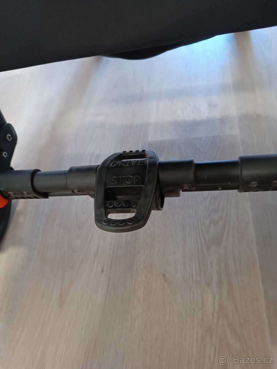 Kočárek Camarelo - 13