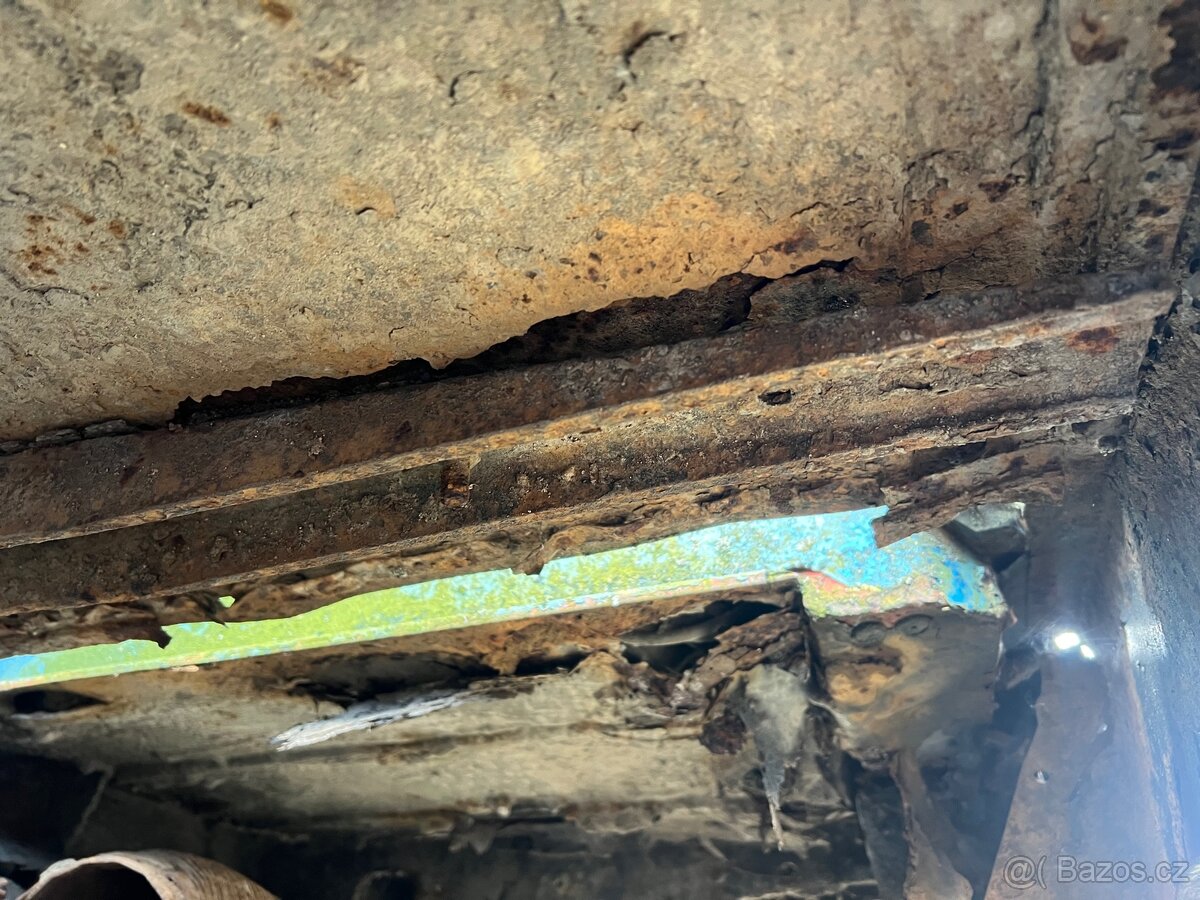 Tatra 815 6x6 tahač - 13