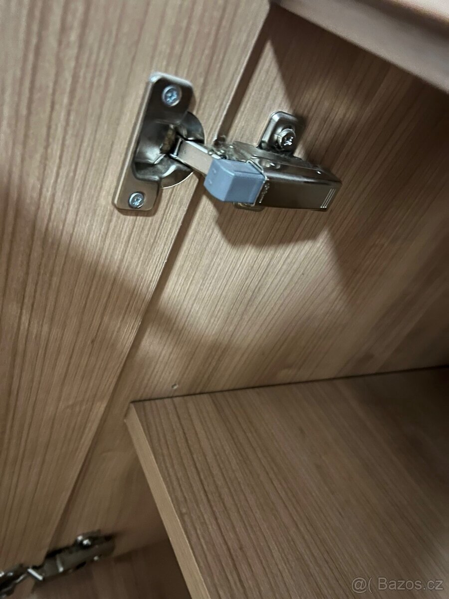 Kuchyňská linka + skříň - 13