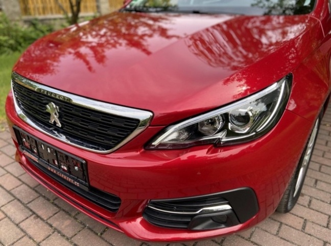 prodávám Peugeot 308 1.2PT 96kw - 13