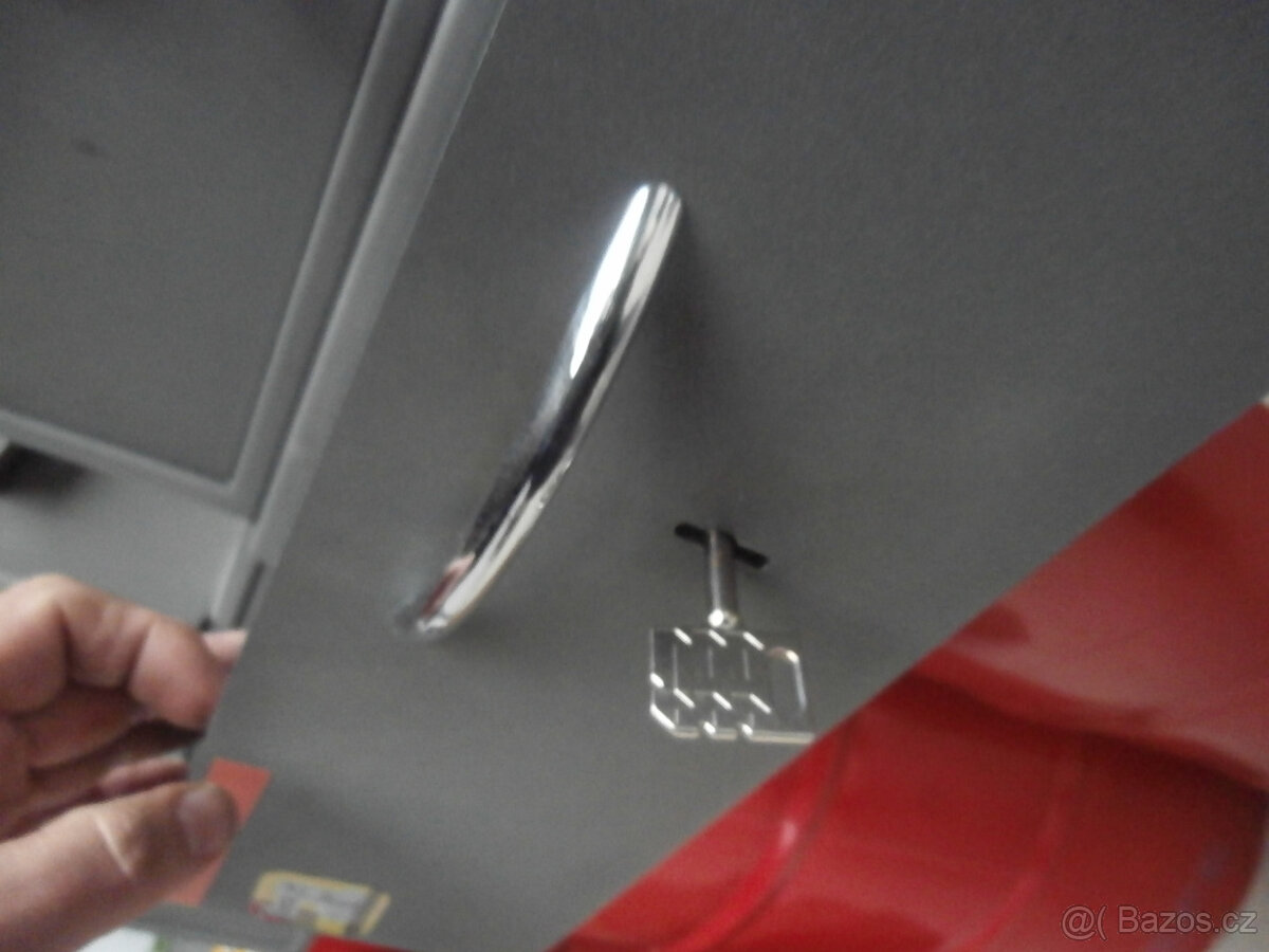 Trezor, trezorová schránka výsuvná za 3.000 kč - 13