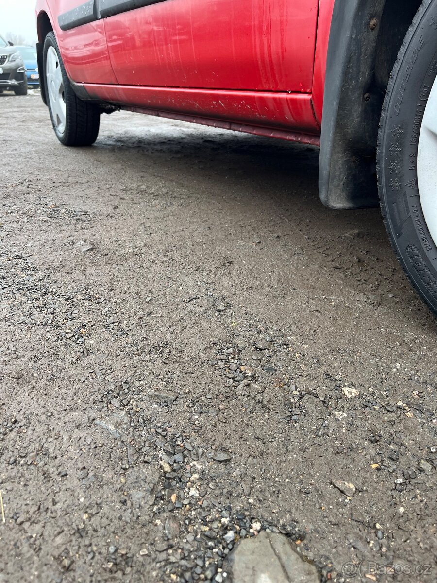 Suzuki wagon R 1.3 56 kw rok 2004 - 13