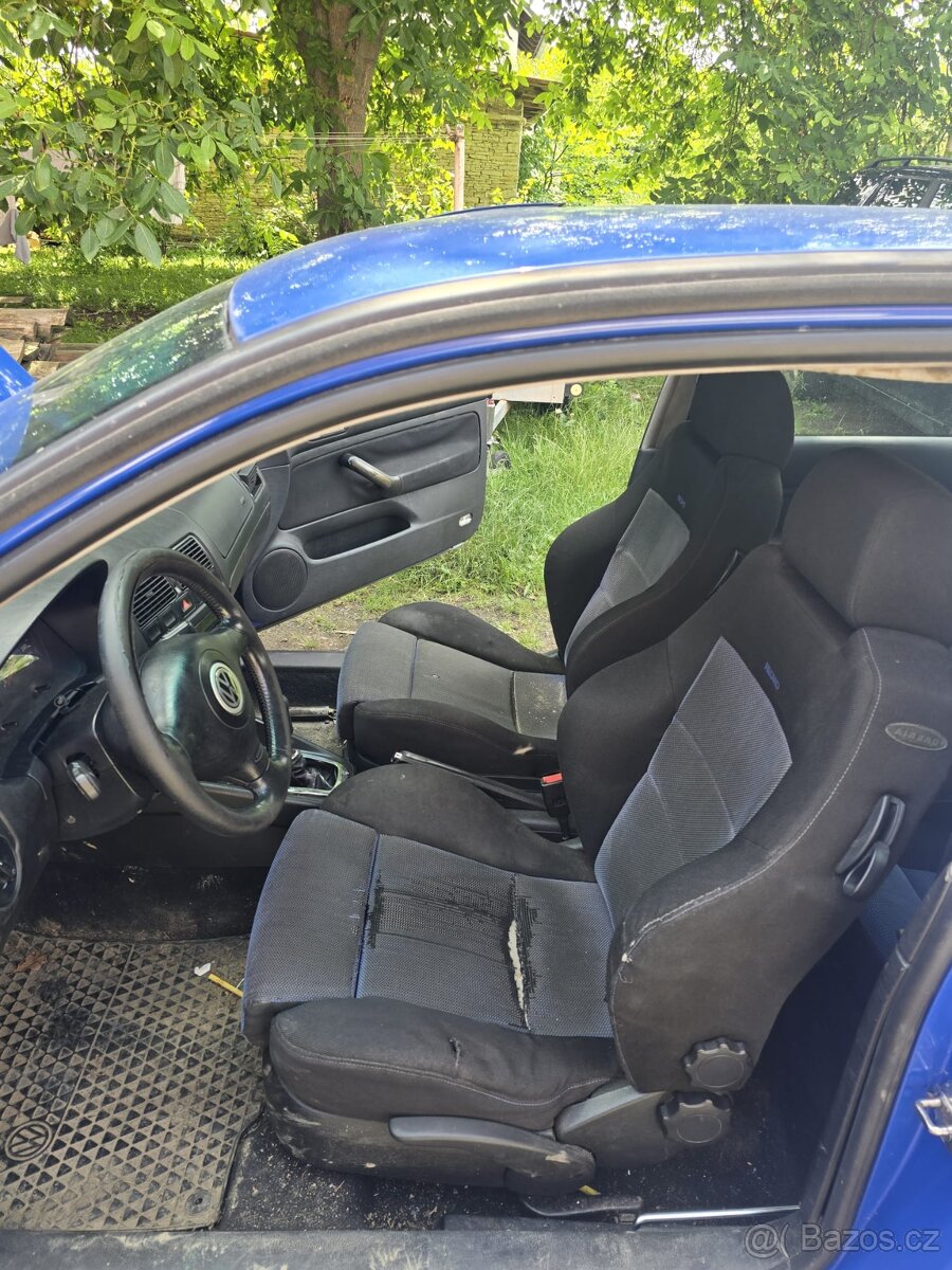 VW Golf 1.8T 150kW 3dvř. - 13