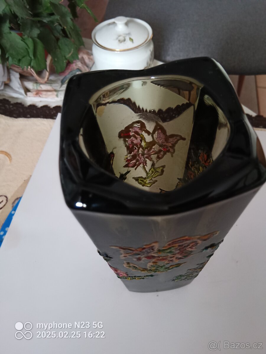 stare hutni barevne sklo vazy,misy,sklenice atd. - 13